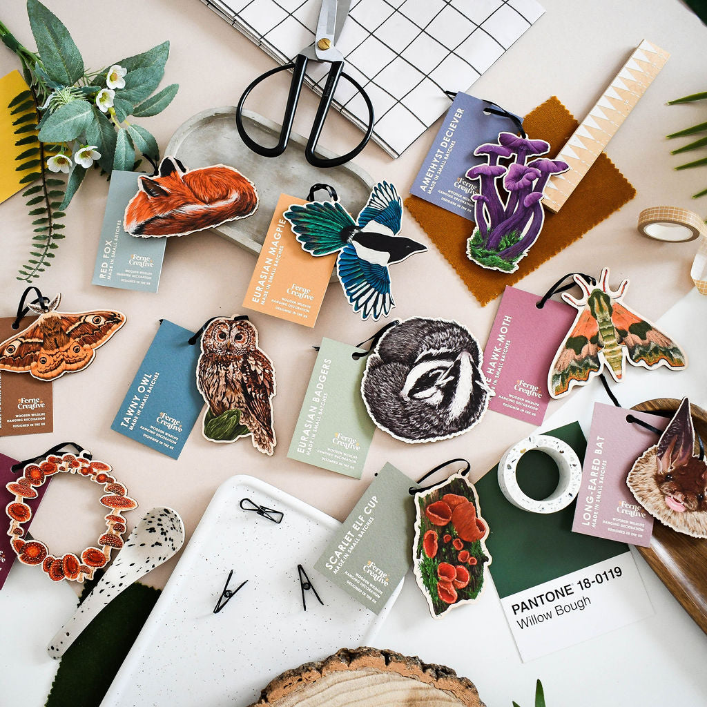 Amethyst Deceiver Wooden Decoration