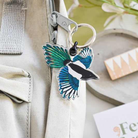 Magpie acrylic keyring, bird keychain, eco friendly gift, acrylic charm, bird accessory, magpie illustration, Nature lover gift for kids