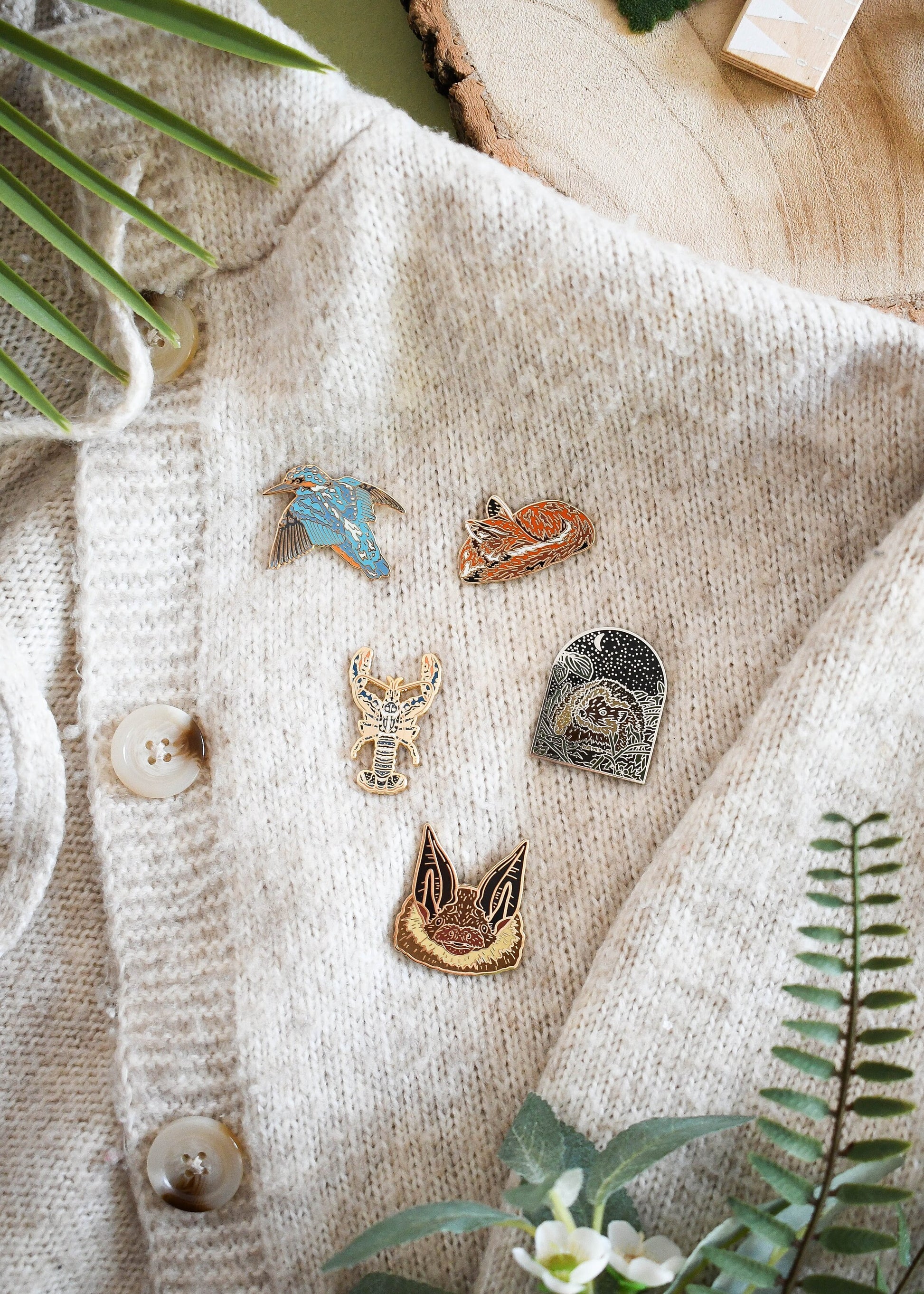 Fox Enamel Pin, Red Fox, Woodland Animals, Hard enamel pin, Animal Lover Gift, Lapel pin, Animal pin broach, Nature Illustration, Fox Gift